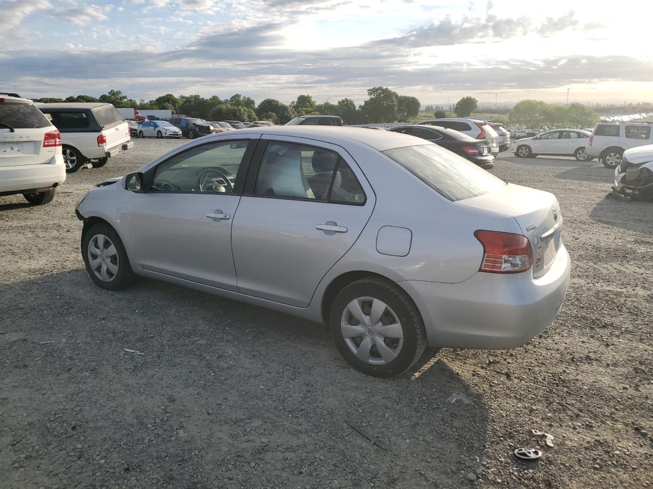 JTDBT923184008267 2008 Toyota Yaris