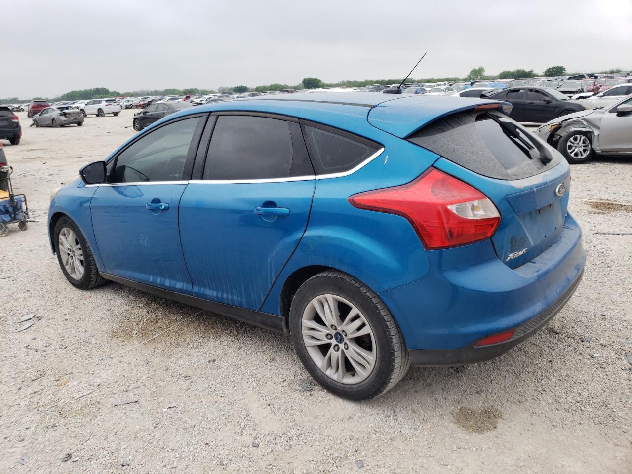 1FAHP3M22CL363047 2012 Ford Focus Sel