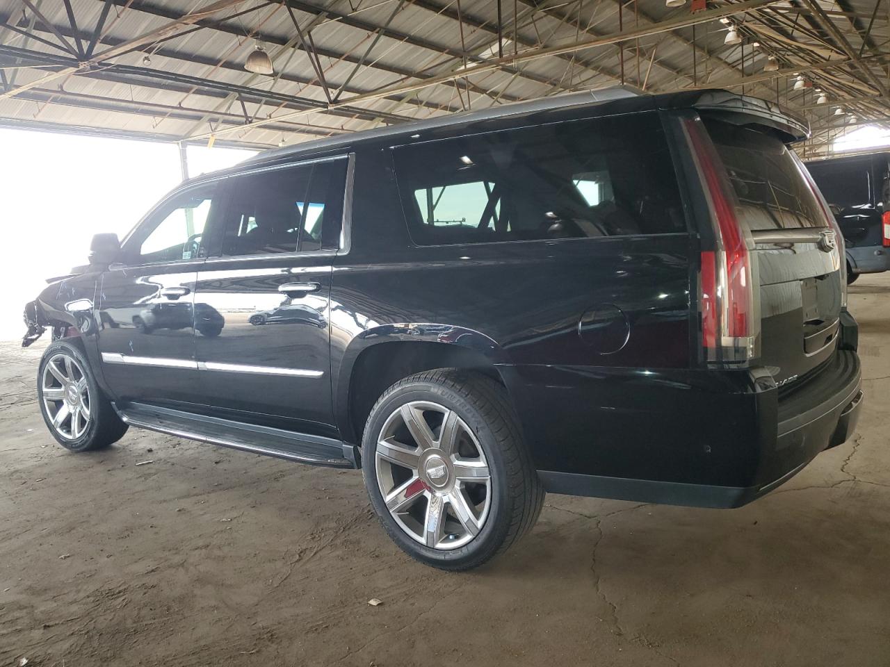 1GYS4HKJ5KR195443 2019 Cadillac Escalade Esv Luxury