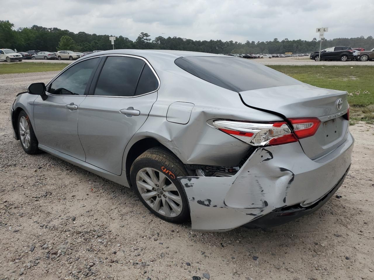 4T1B11HK1JU088452 2018 Toyota Camry L