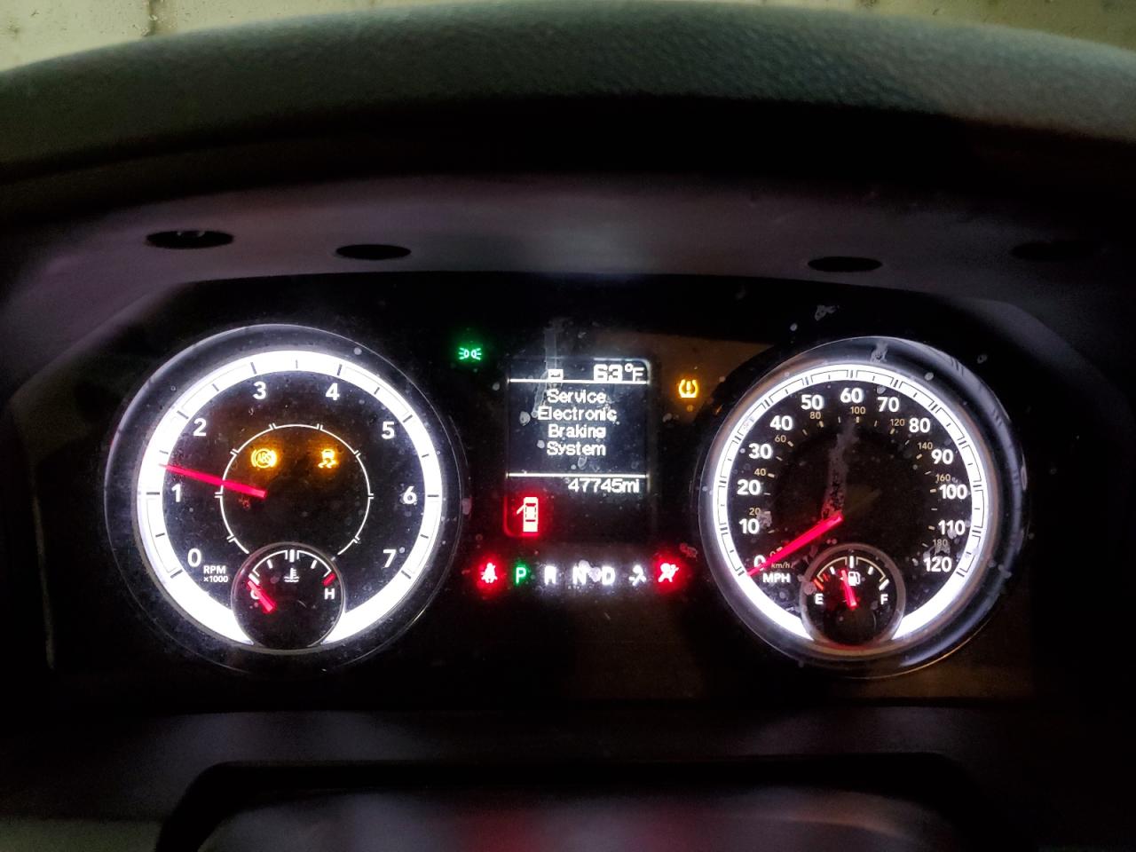 1C6RR7FG2KS575306 2019 Ram 1500 Classic Tradesman