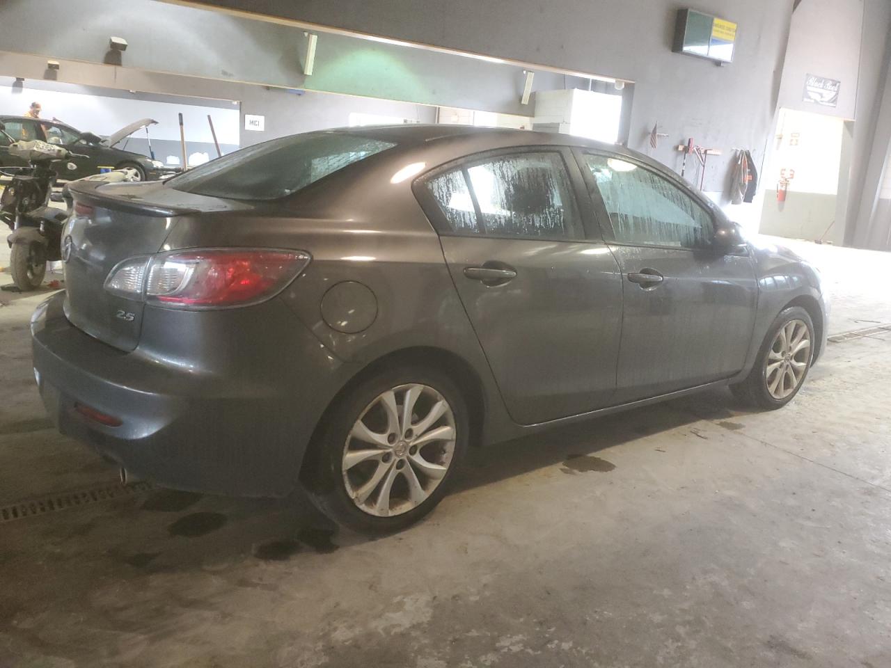 JM1BL1U63B1466104 2011 Mazda 3 S