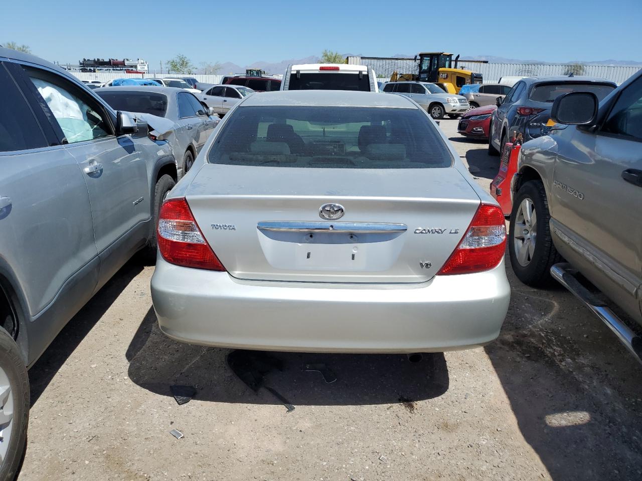 4T1BF32K74U569087 2004 Toyota Camry Le