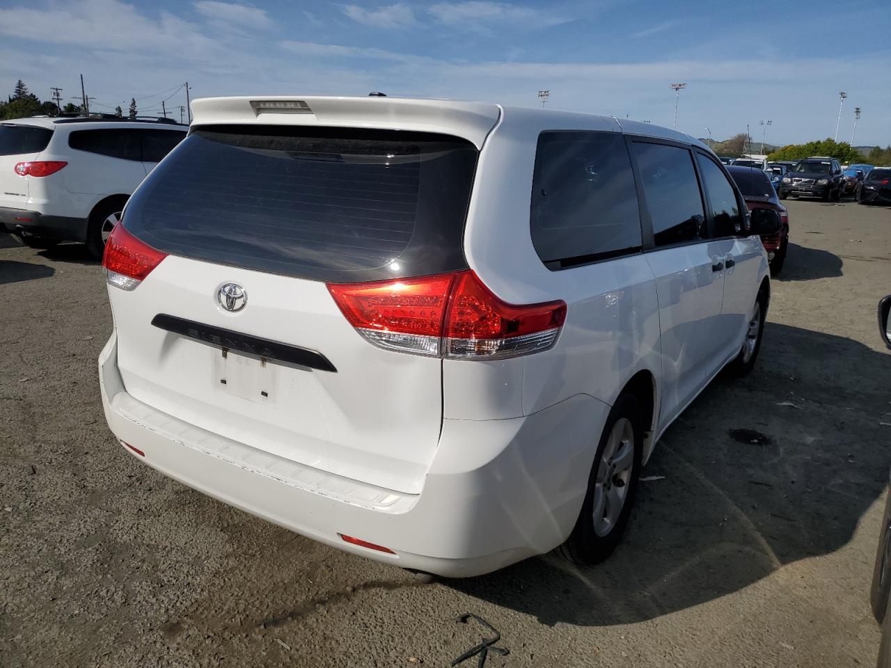 5TDZK3DC8DS352544 2013 Toyota Sienna