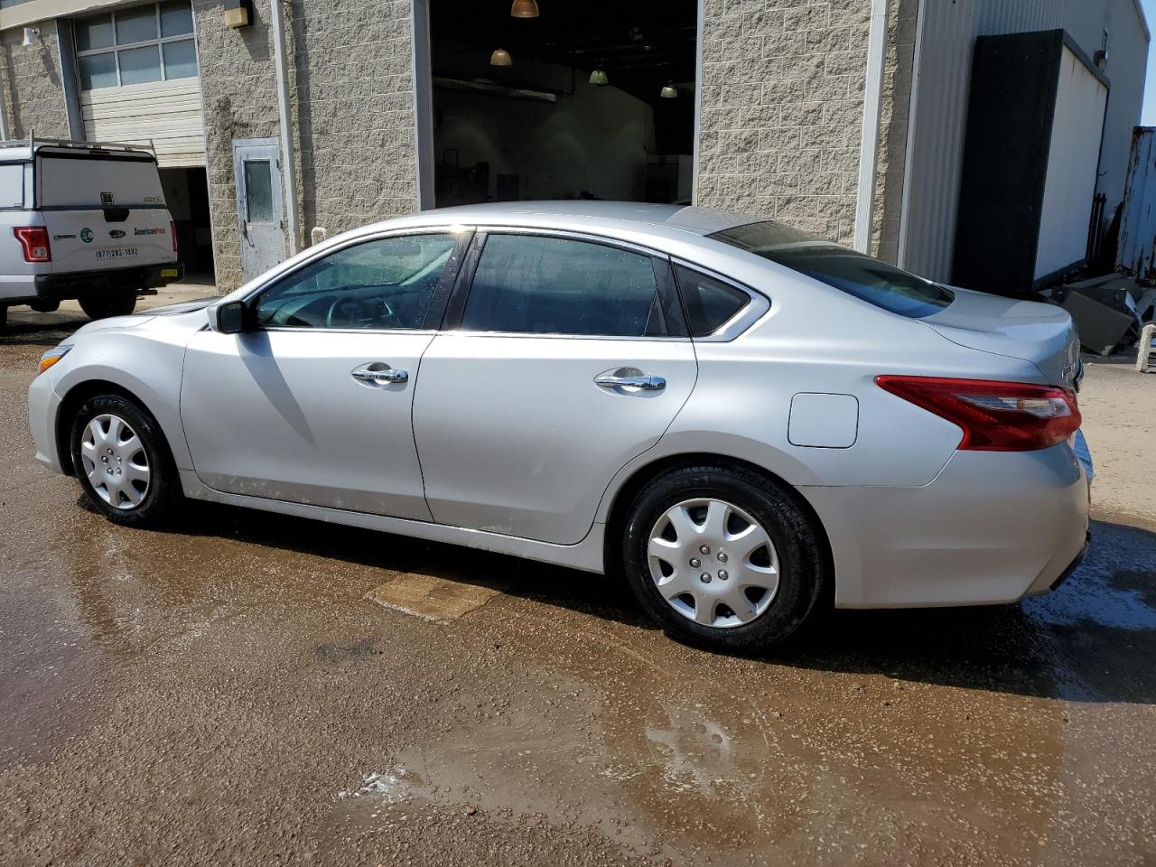 1N4AL3AP4JC120592 2018 Nissan Altima 2.5