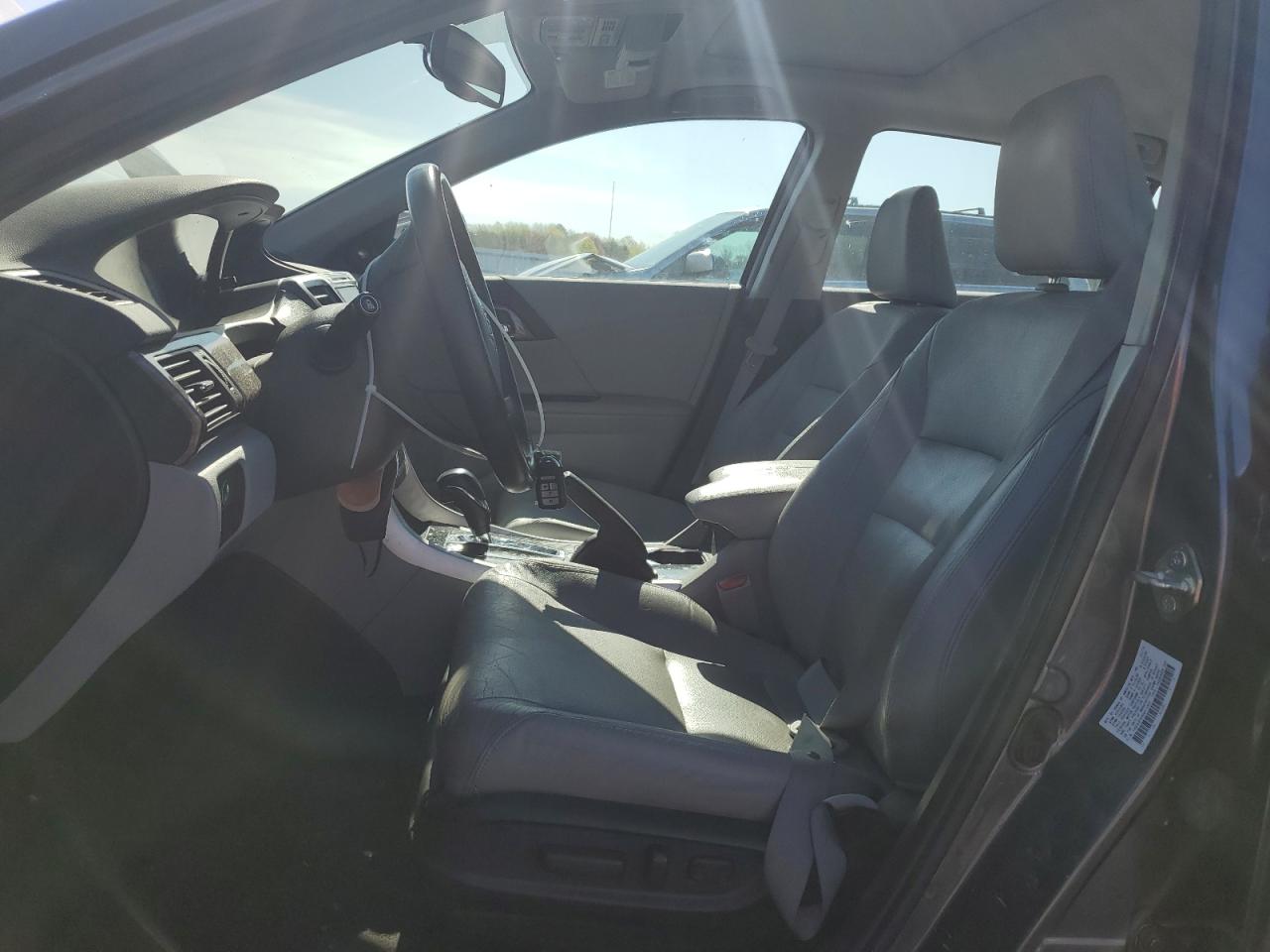 1HGCR2F84HA015863 HONDA ACCORD 2017