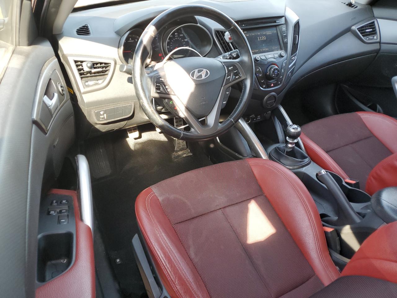 2015 Hyundai Veloster Turbo vin: KMHTC6AEXFU240624