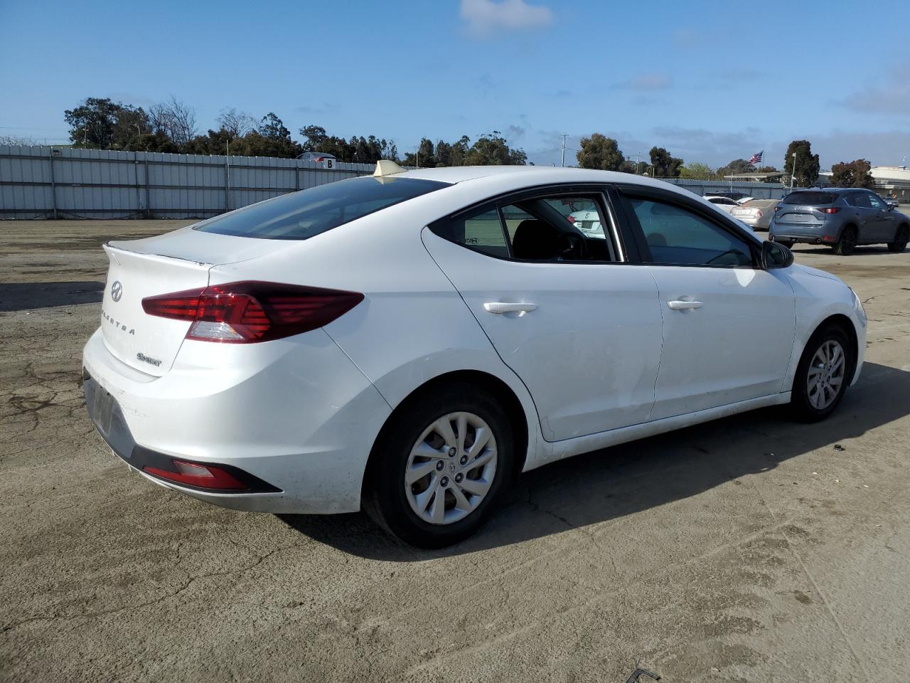 5NPD74LF3KH426582 2019 Hyundai Elantra Se