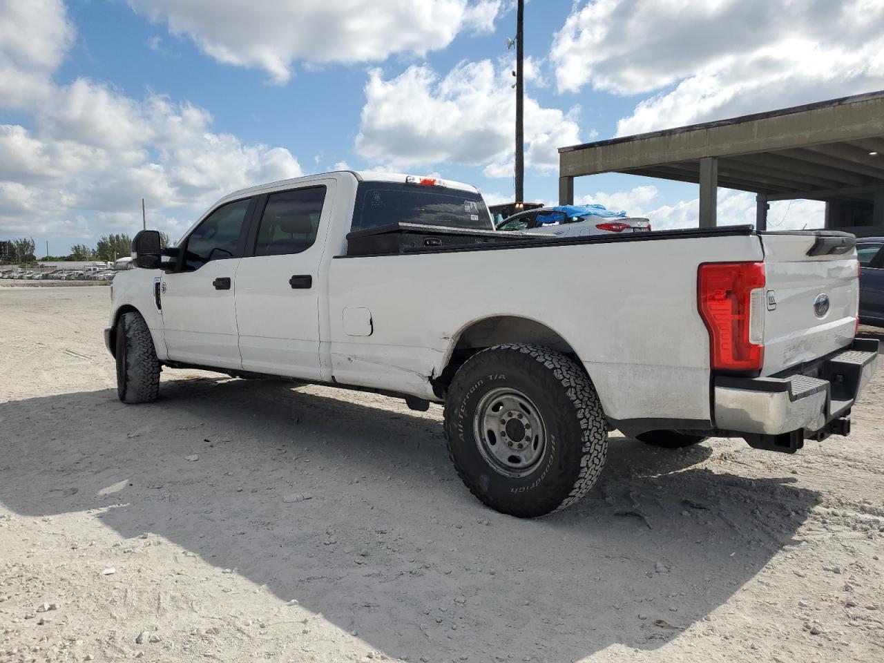 2018 Ford F250 Super Duty vin: 1FT7W2A65JEC05040