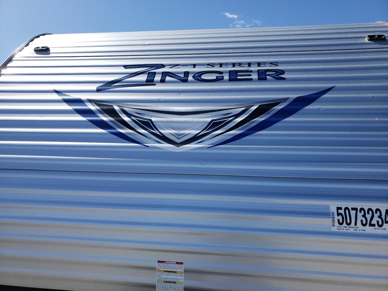 4YDT32820JS370583 2018 Cros Zinger