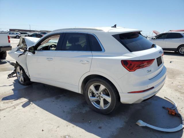 WA1AUCF32M1111073 Audi Q3 PREMIUM 2