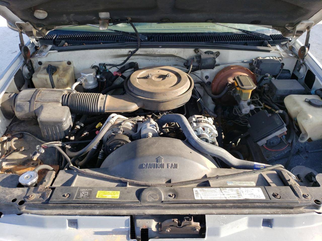 1GDFK16K8SJ713904 1995 GMC Suburban K1500