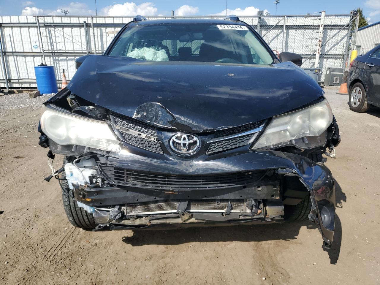 2T3BFREVXEW140043 2014 Toyota Rav4 Le