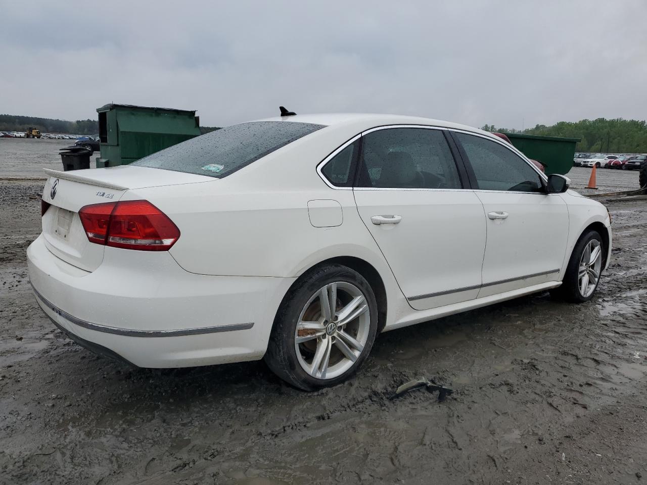 1VWBN7A30EC112019 2014 Volkswagen Passat Se