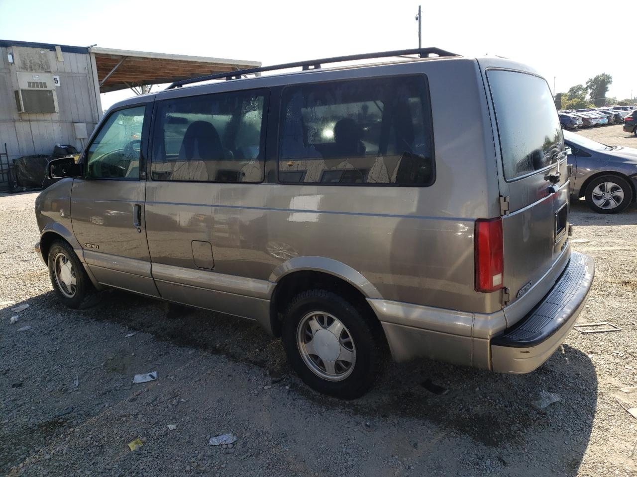 1GNDM19W11B114329 2001 Chevrolet Astro