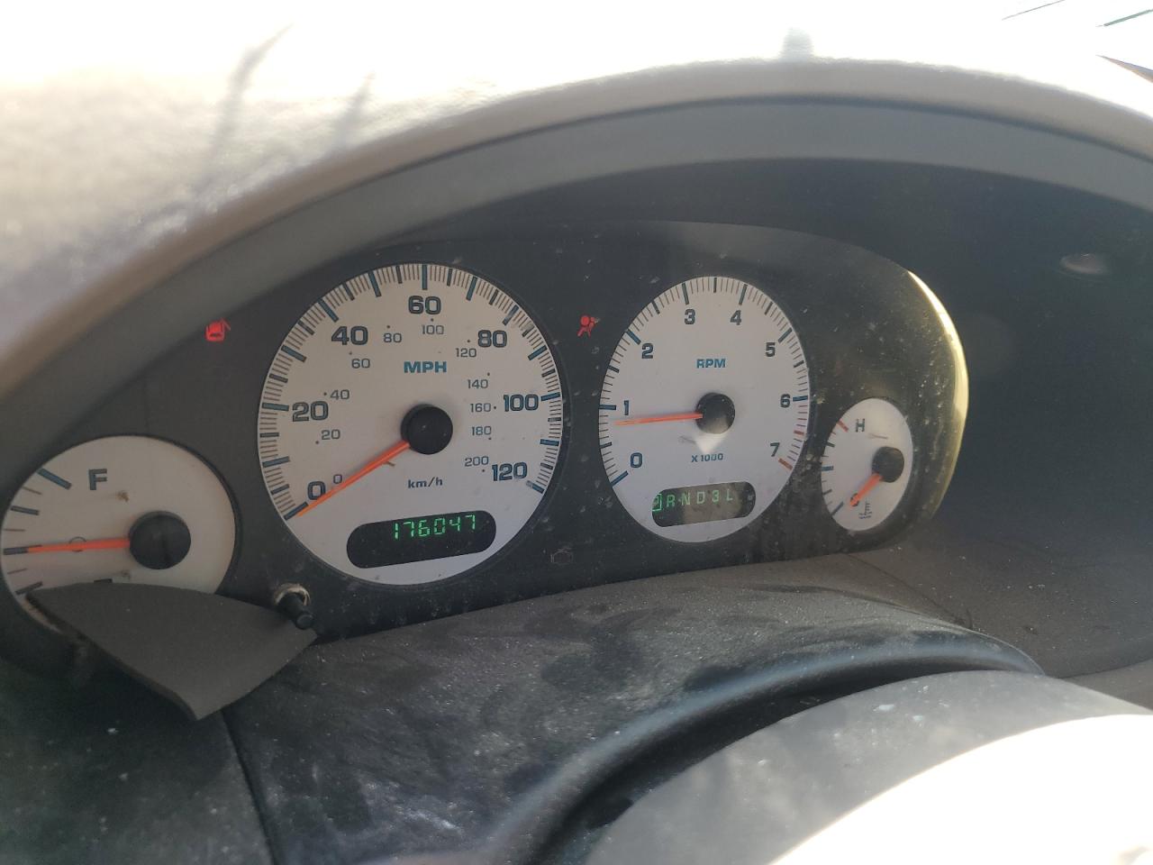 1D4GP24333B160170 2003 Dodge Grand Caravan Se