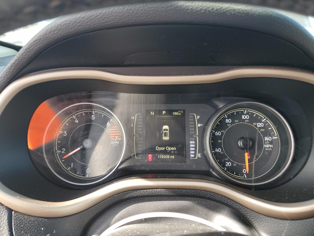 1C4PJMCB9HW557191 2017 Jeep Cherokee Latitude