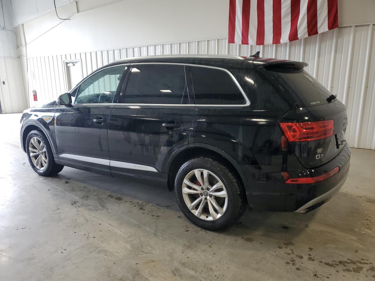 WA1AAAF78HD019650 2017 Audi Q7 Premium