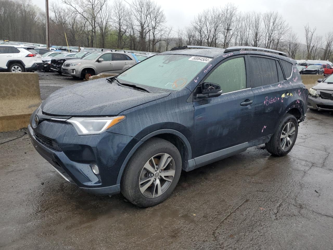 2017 Toyota Rav4 Xle vin: JTMRFREV3HJ171538