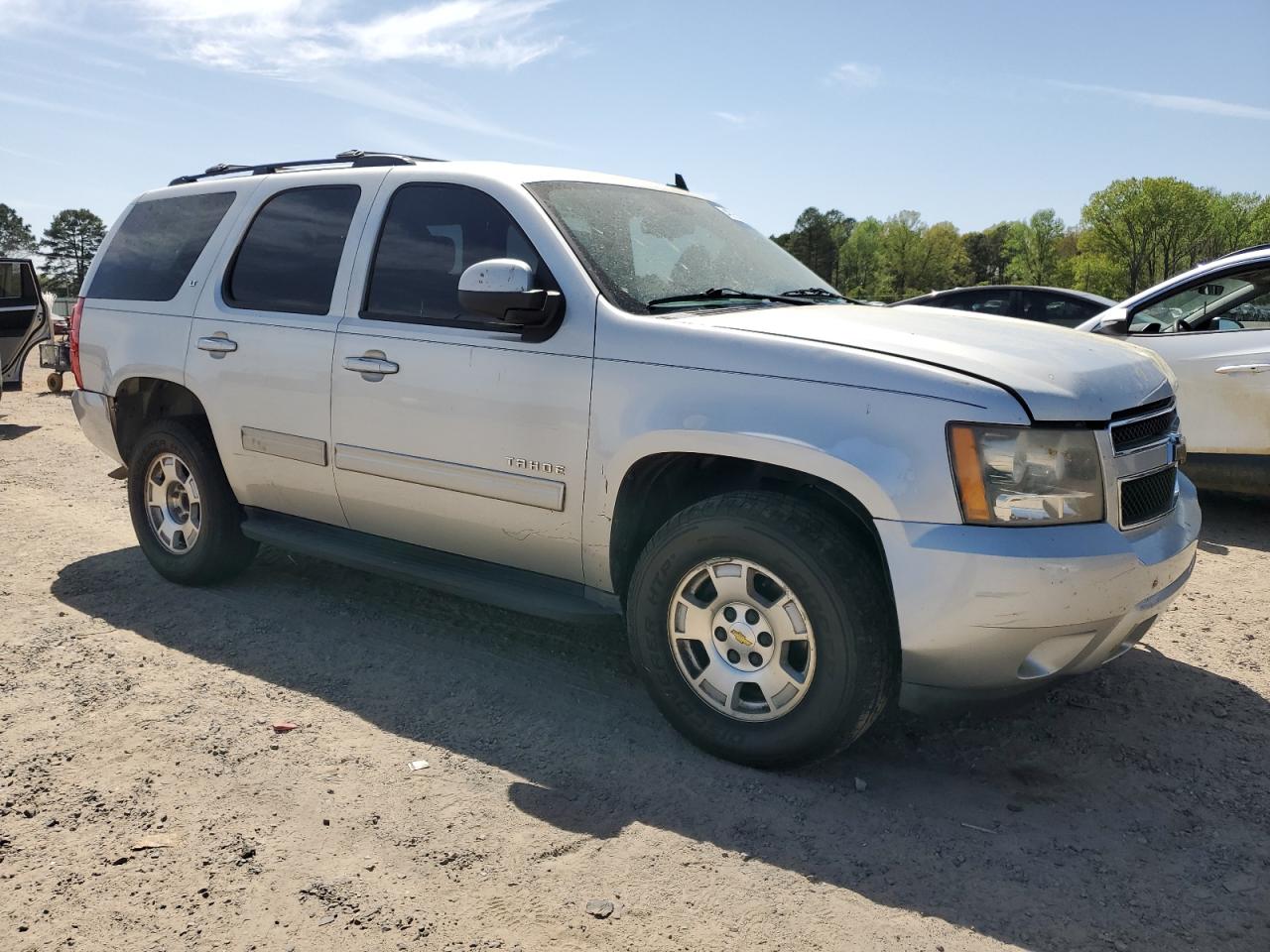 1GNSKBE06BR319481 2011 Chevrolet Tahoe K1500 Lt