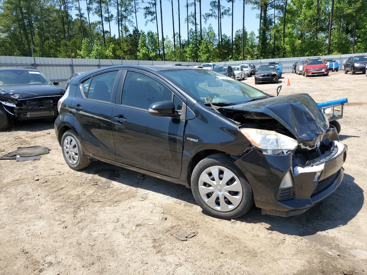 2013 Toyota Prius C vin: JTDKDTB30D1535335