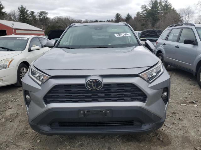 2019 TOYOTA RAV4 XLE - JTMP1RFV7KD028697