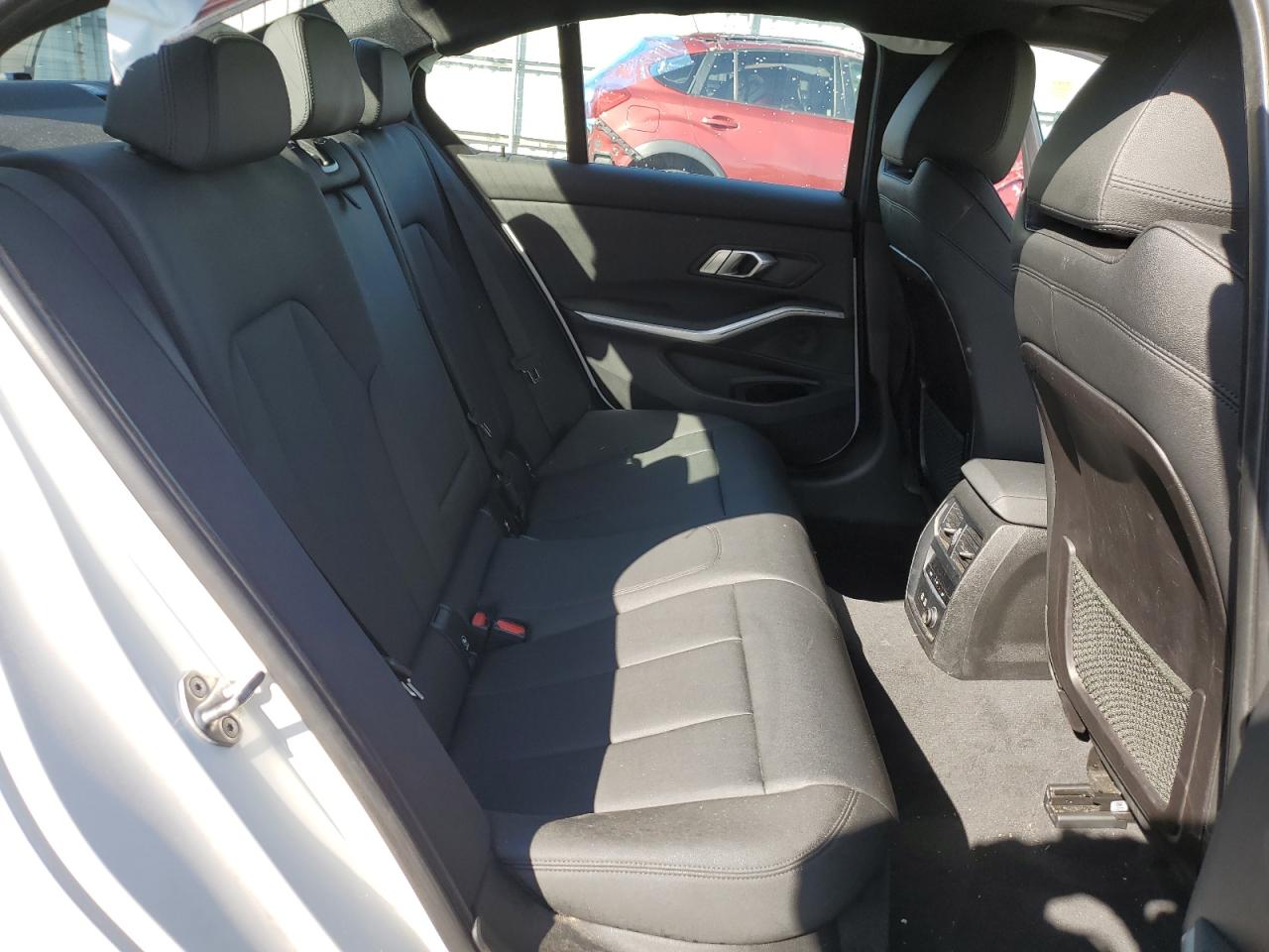 3MW5R7J06L8B10156 2020 BMW 330Xi