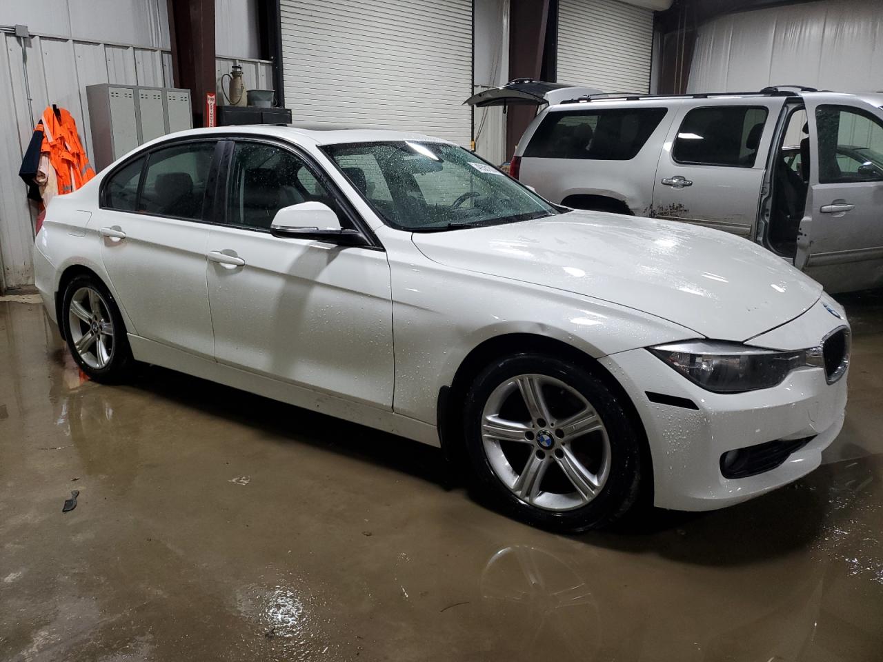 2014 BMW 320 I xDrive vin: WBA3C3C57EF983452