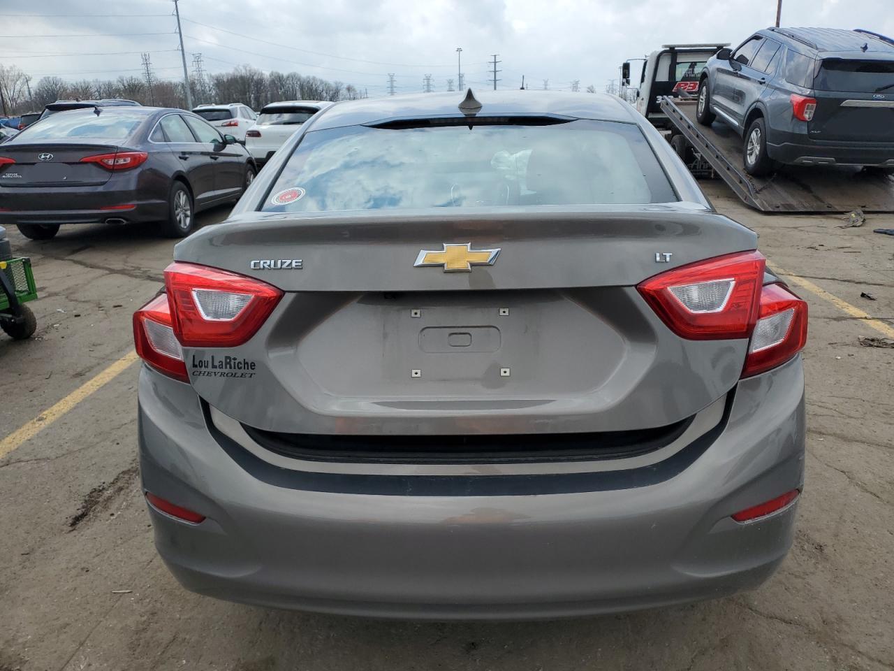 1G1BE5SM0H7261986 2017 Chevrolet Cruze Lt