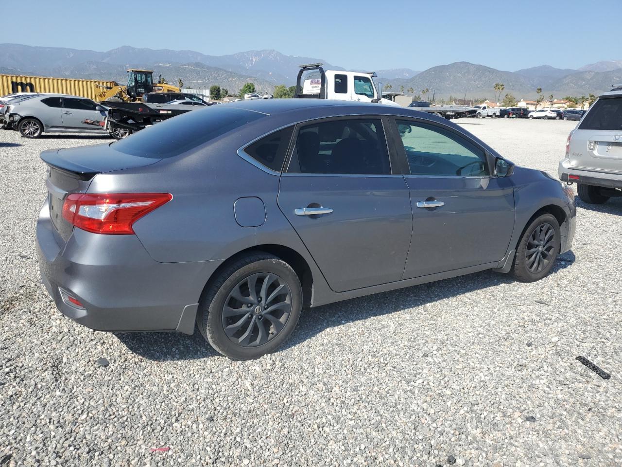 2018 Nissan Sentra S vin: 3N1AB7APXJY256207