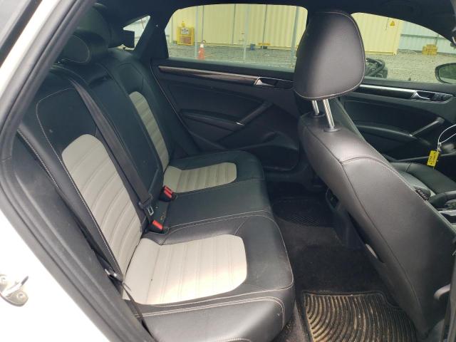 2018 VOLKSWAGEN PASSAT GT 1VWJM7A39JC049950