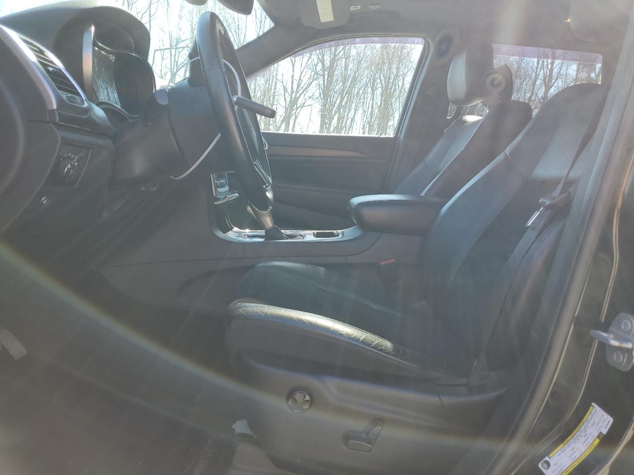 1C4RJFAG2JC234661 2018 Jeep Grand Cherokee Laredo