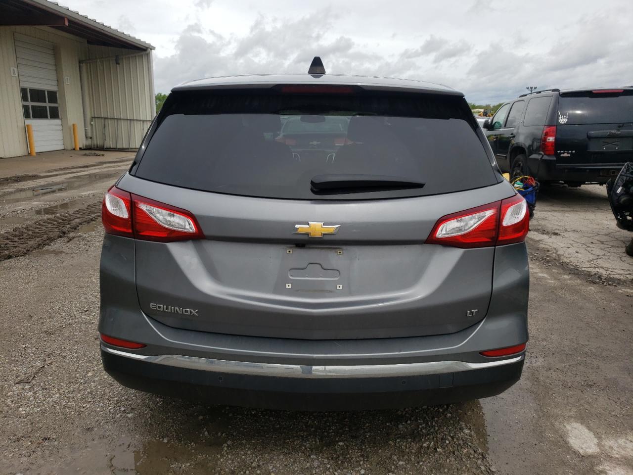 3GNAXJEV1JL115793 2018 Chevrolet Equinox Lt