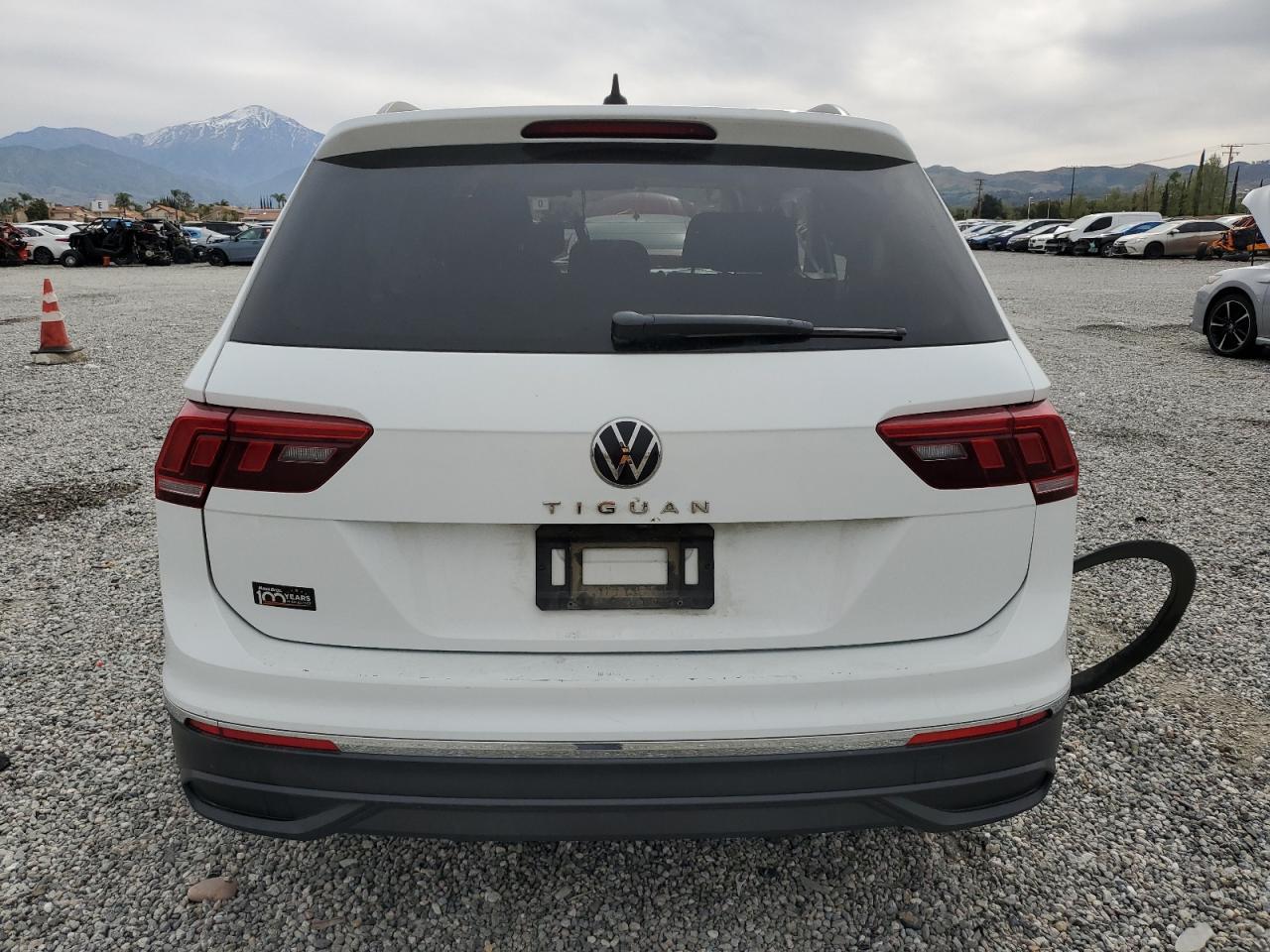 3VV1B7AX4NM013665 2022 Volkswagen Tiguan S