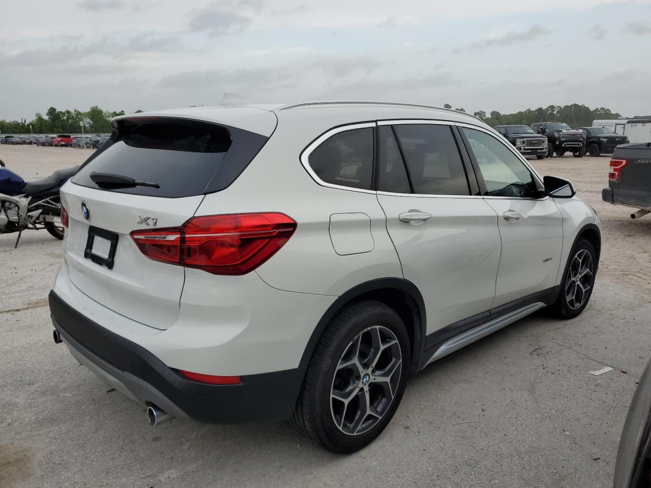 WBXHT3C33J5K32052 2018 BMW X1 xDrive28I