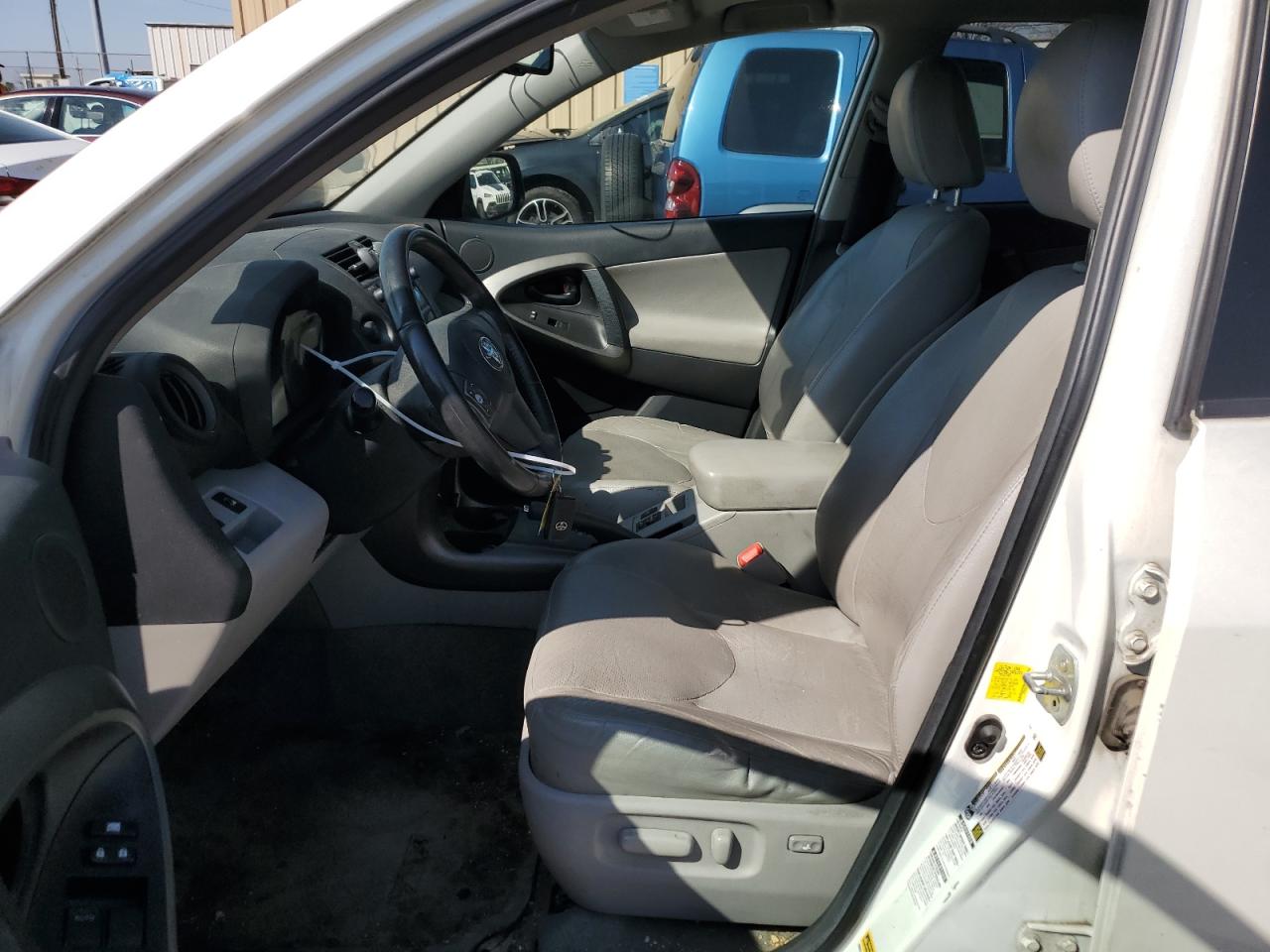 2T3DK4DV7BW060218 2011 Toyota Rav4 Limited