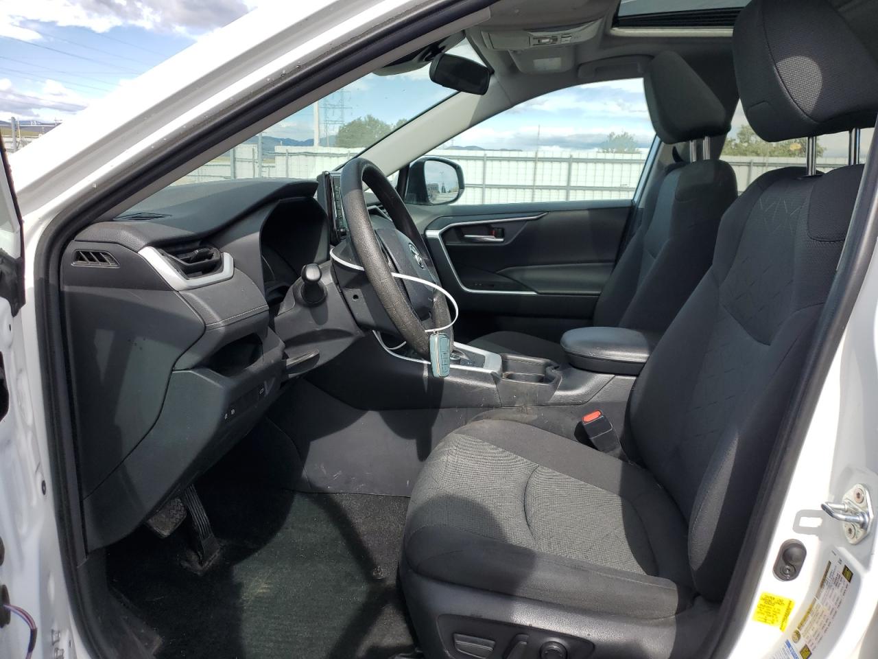 4T3RWRFV6MU021742 2021 Toyota Rav4 Xle