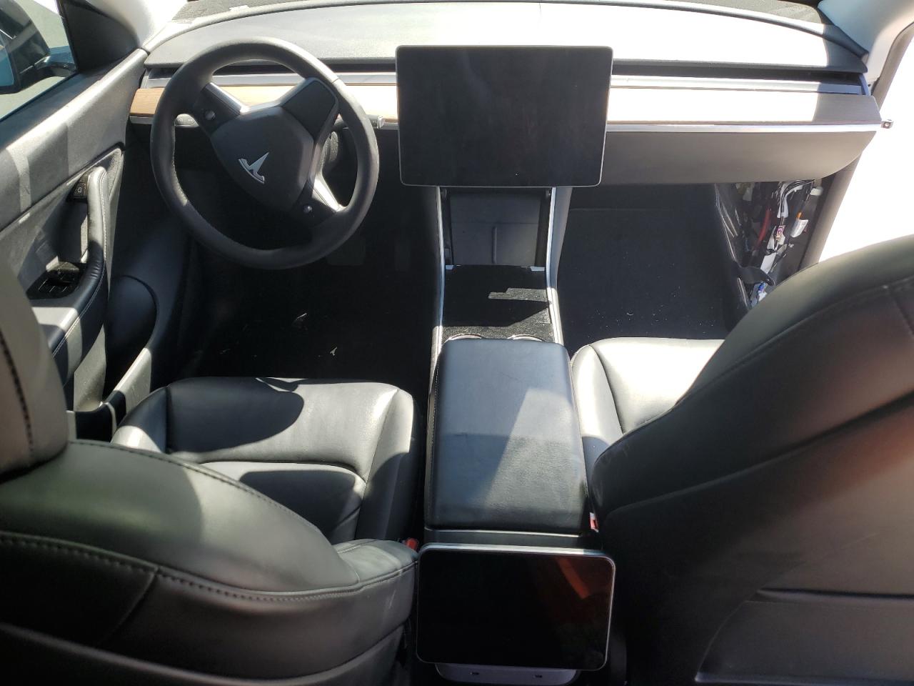 5YJYGDEE6MF091549 2021 Tesla Model Y