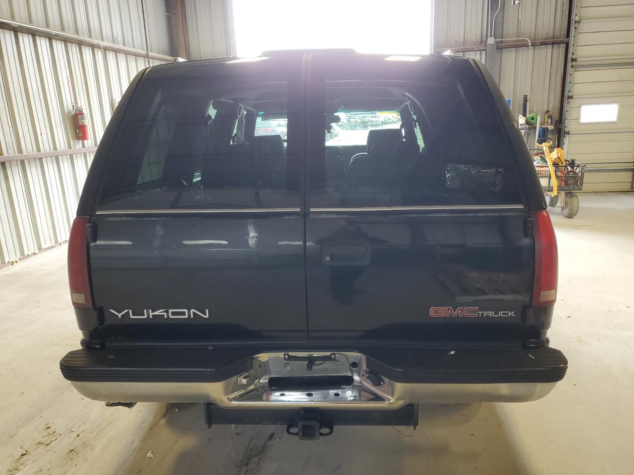 1GKEK13RXVJ762404 1997 GMC Yukon