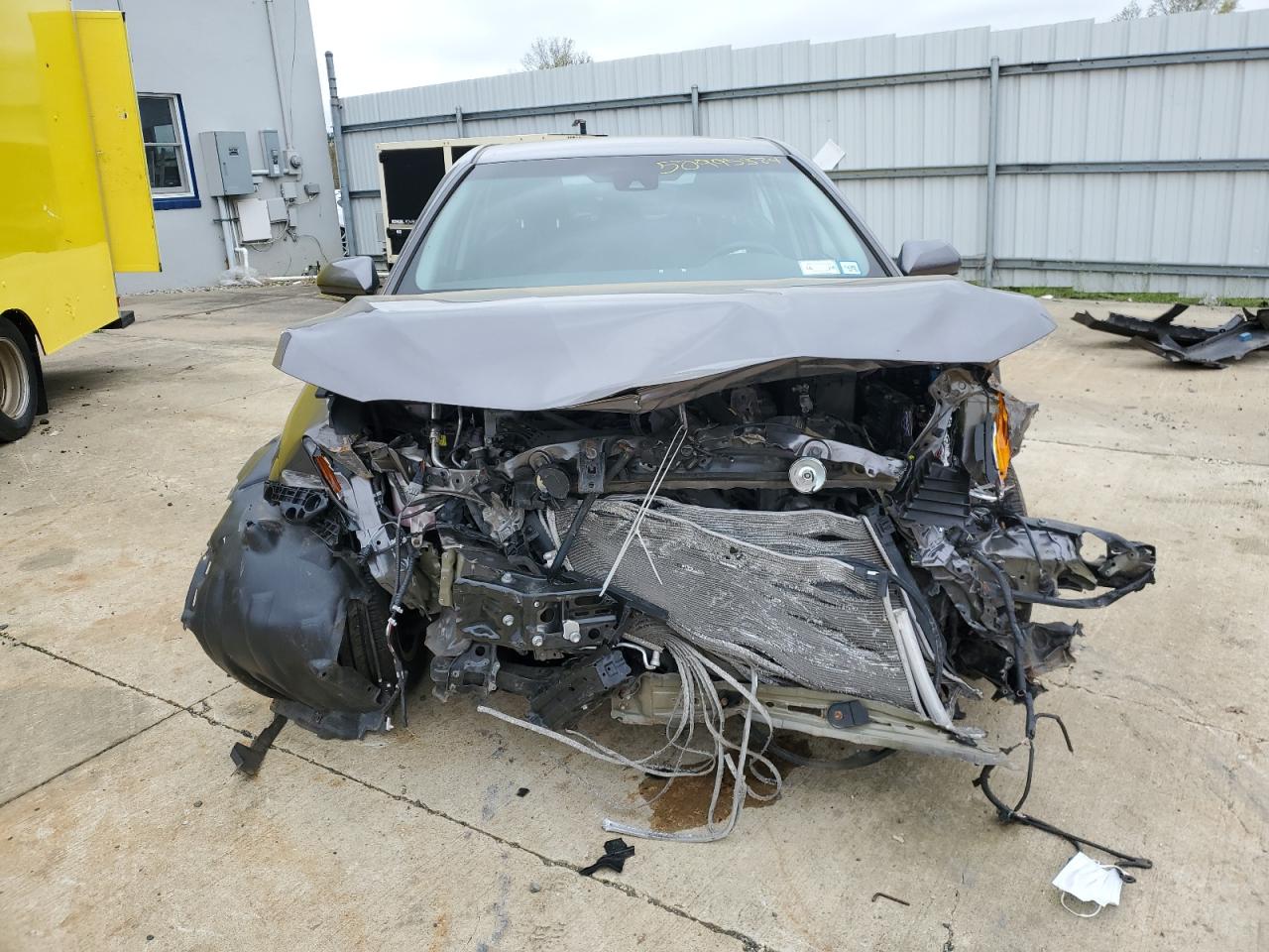 4T1B11HKXJU006606 2018 Toyota Camry L