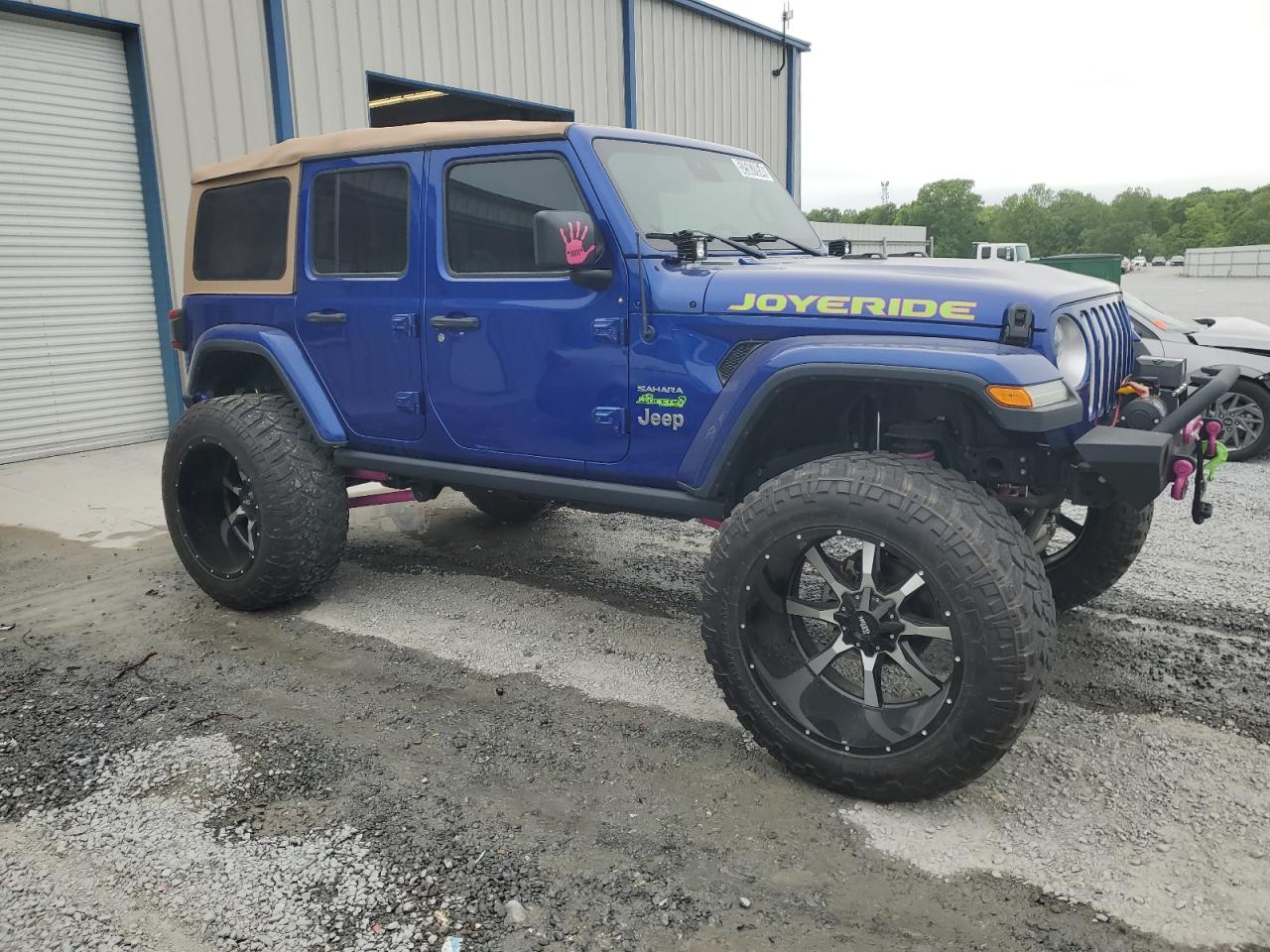 1C4HJXEN1KW522679 2019 Jeep Wrangler Unlimited Sahara