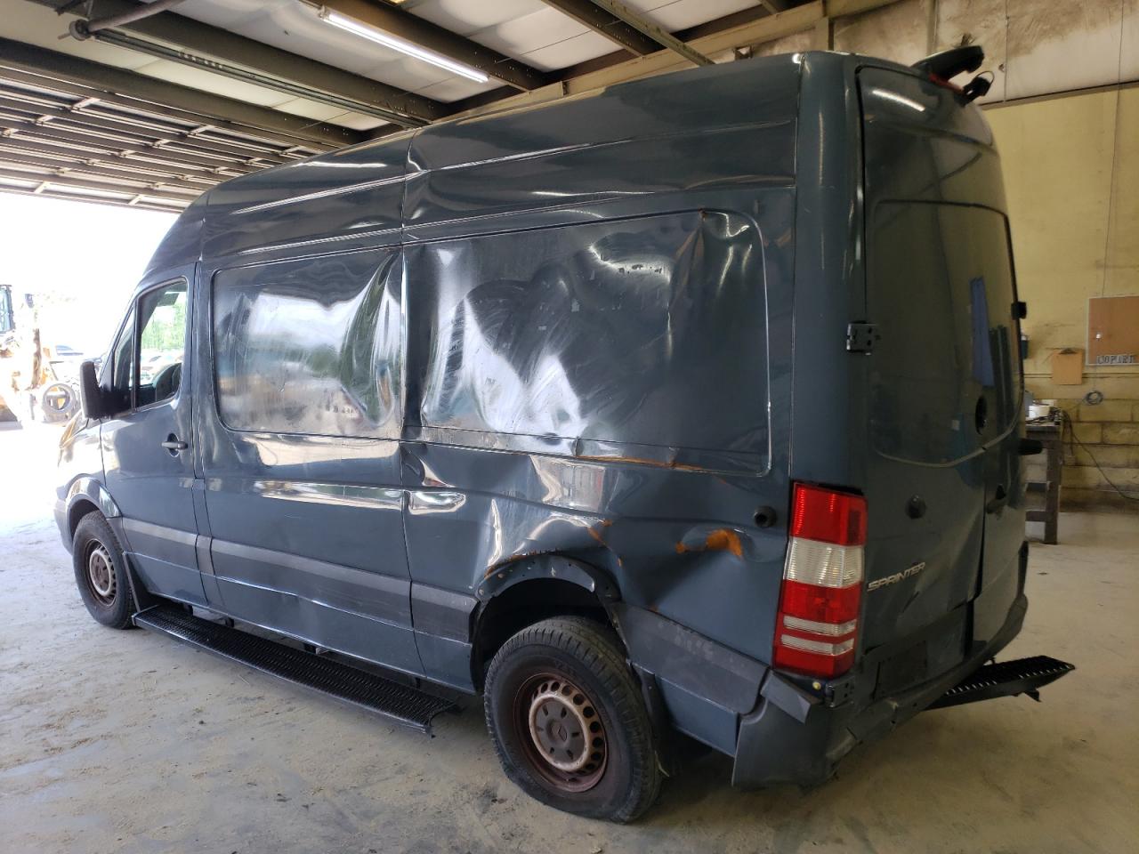 WD3PE7CD2JP646702 2018 Mercedes-Benz Sprinter 2500