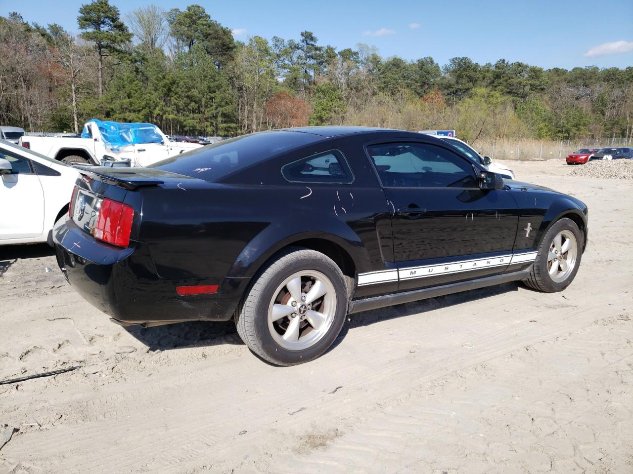 1ZVFT80NX75332310 2007 Ford Mustang