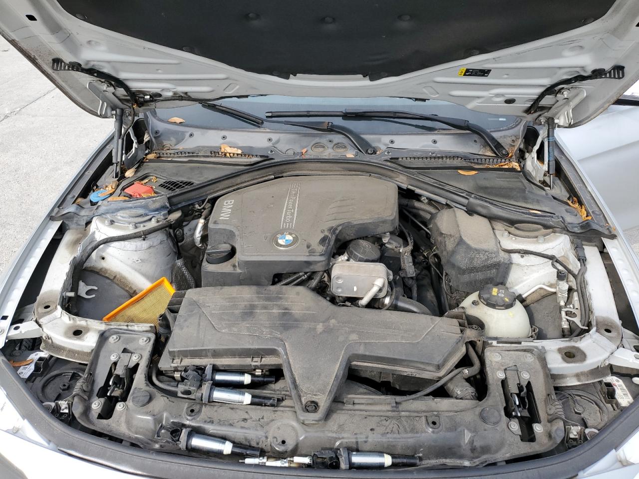 WBA8E1G51HNU14637 2017 BMW 320 I