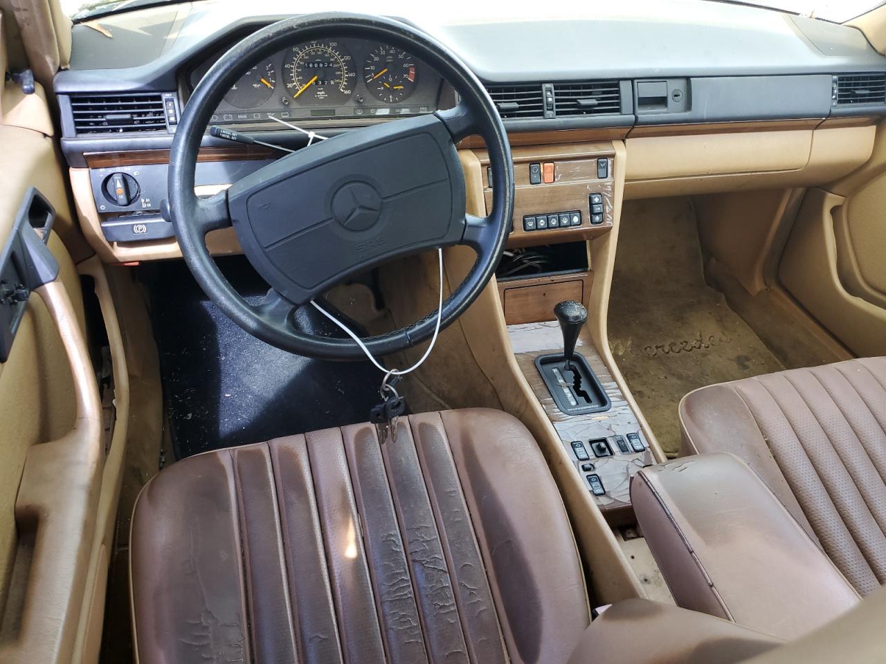 WDBEA26DXMB370017 1991 Mercedes-Benz 300 E 2.6