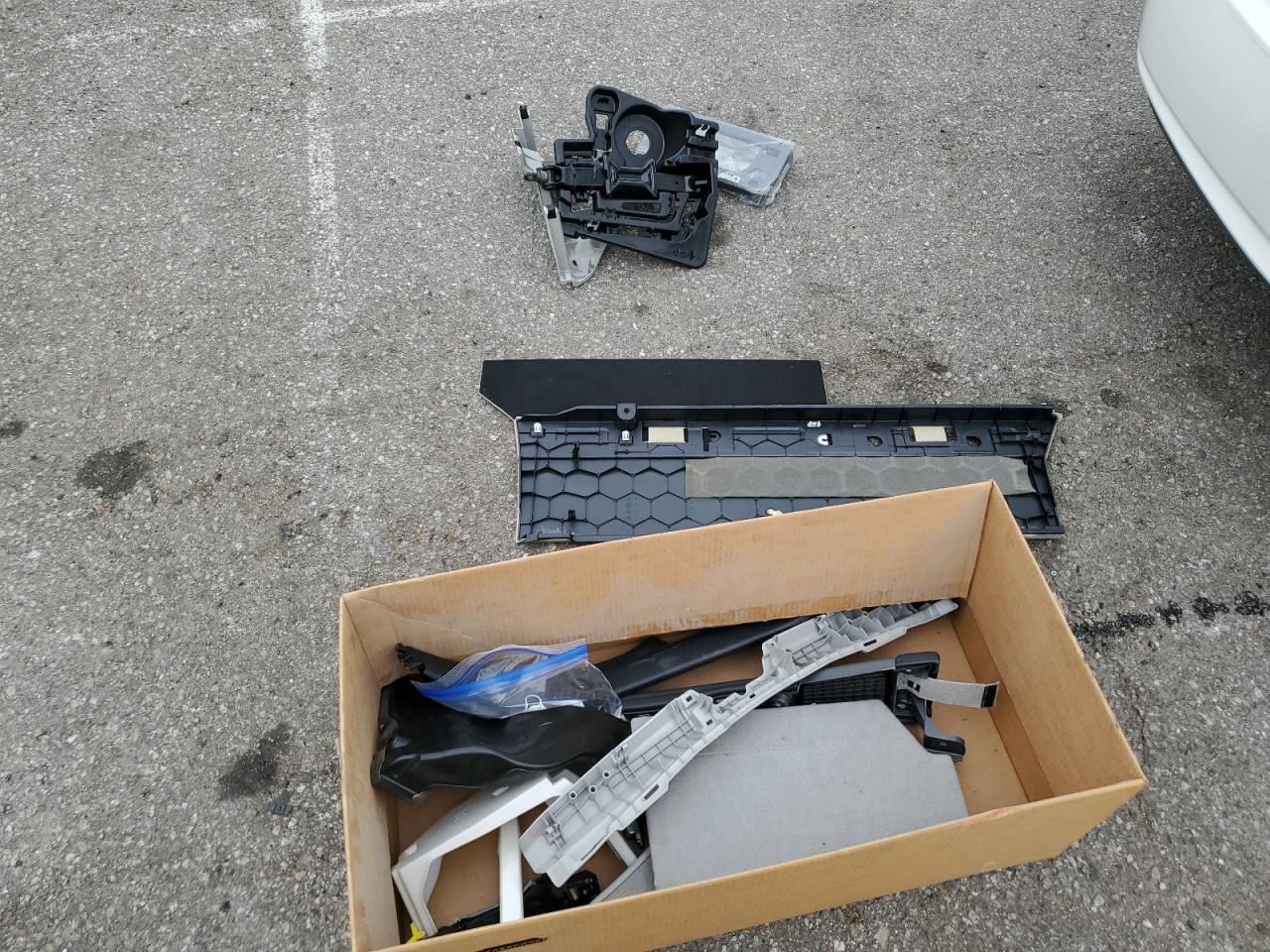 JTDKN3DU4F1884665 2015 Toyota Prius