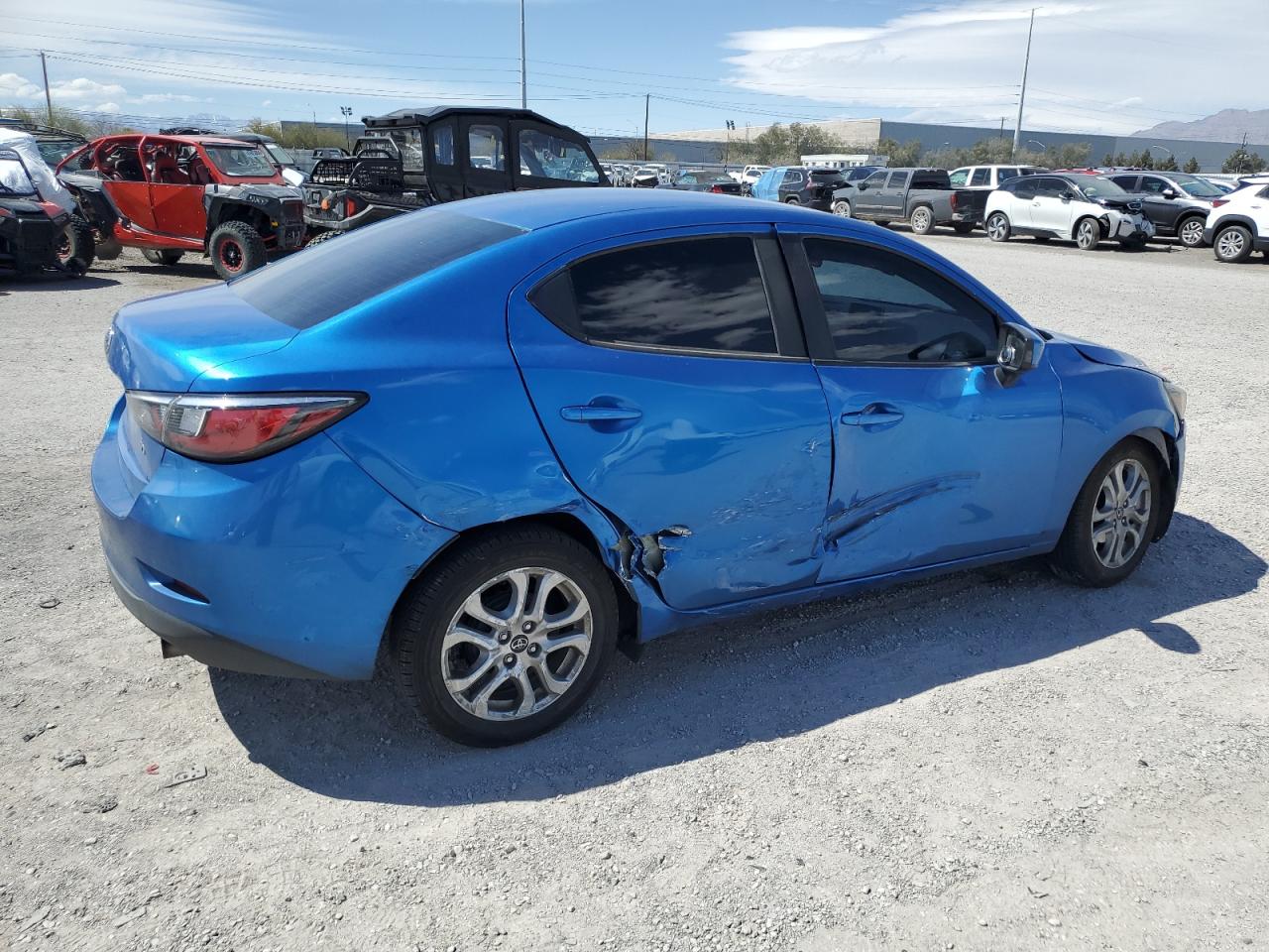 3MYDLBYV6HY184707 2017 Toyota Yaris Ia