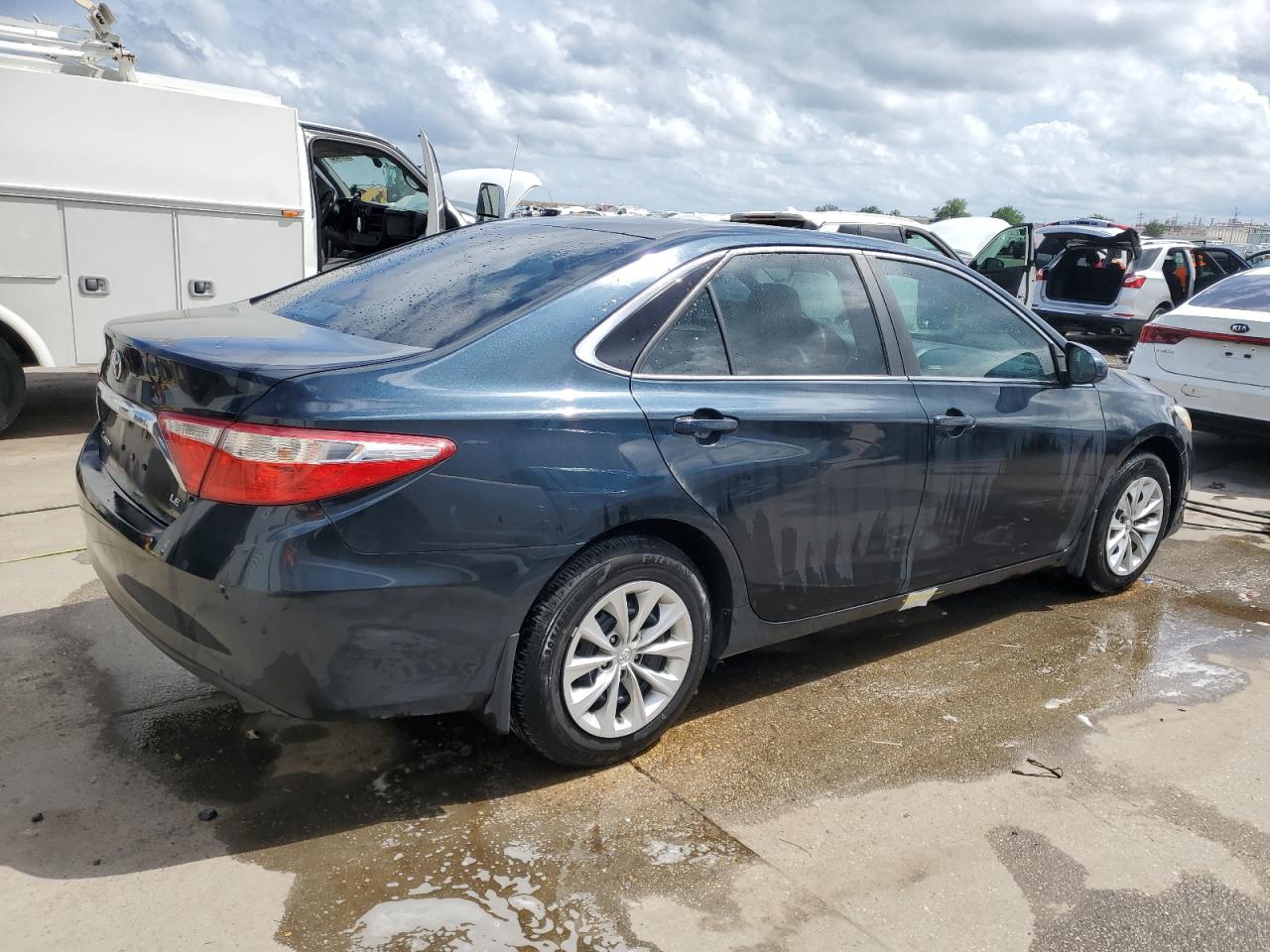 4T4BF1FKXGR523858 2016 Toyota Camry Le