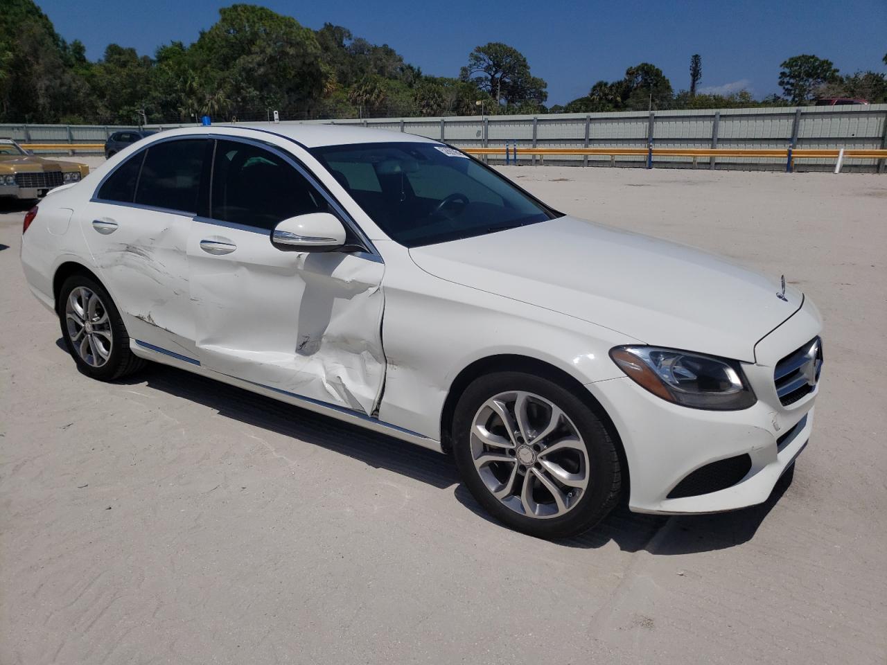 55SWF4JB5FU045007 2015 Mercedes-Benz C 300