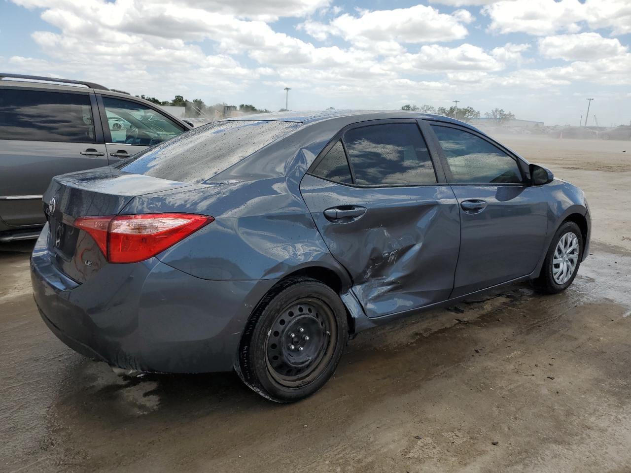 5YFBURHE9KP945572 TOYOTA COROLLA 2019